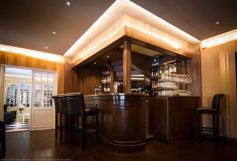 Logis Hotel Du Chateau