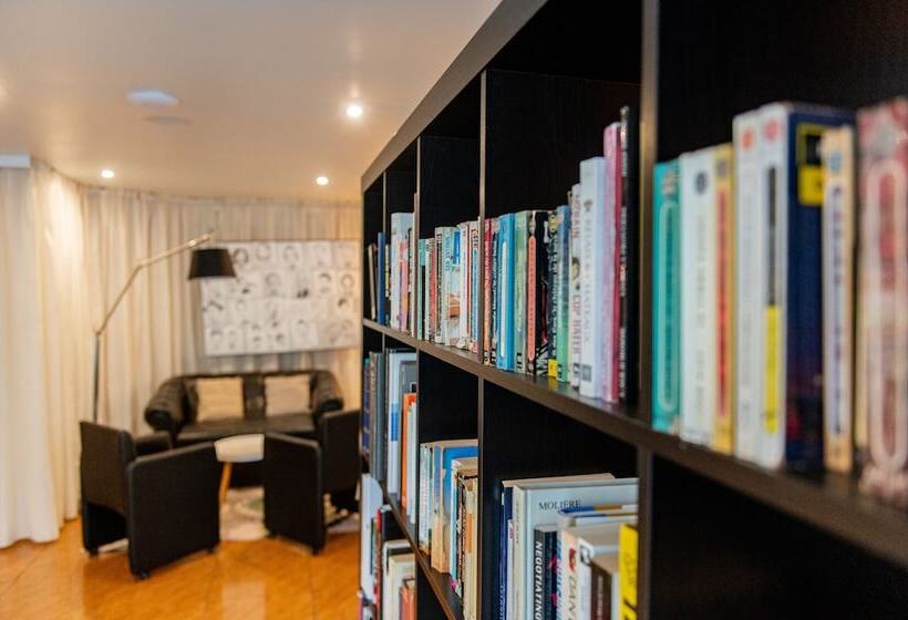 هتل Logis Hôtel Restaurant Des Acacias Lille Tourcoing