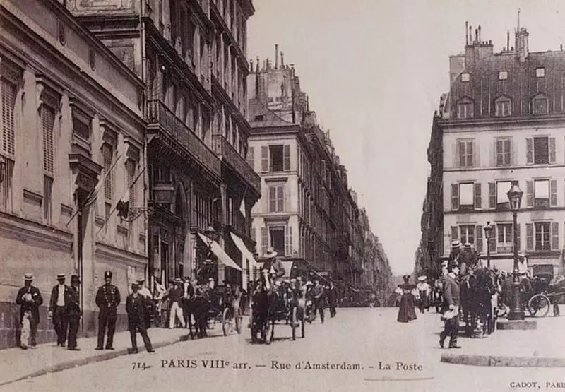 ホテル Opera Deauville
