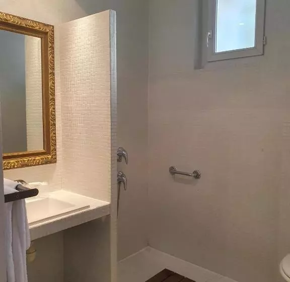 ホテル The Originals Boutique, Clair Hôtel, Martigues