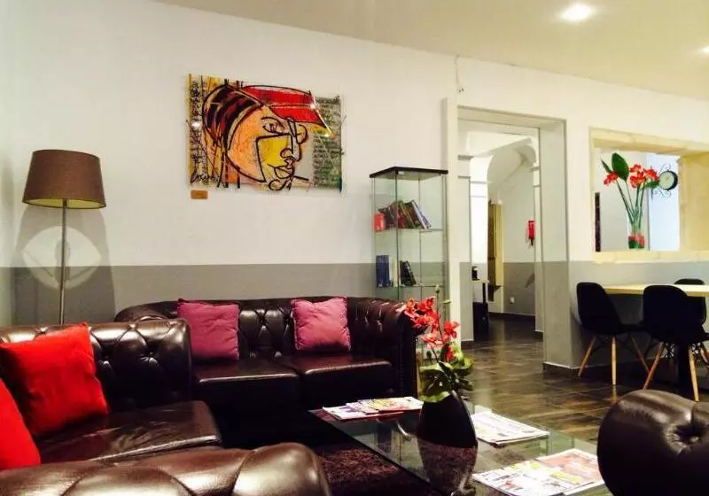 هتل The Originals Boutique, Hôtel Danieli, Avignon