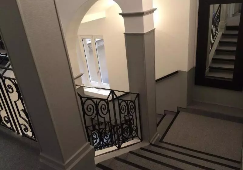 هتل The Originals Boutique, Hôtel Danieli, Avignon