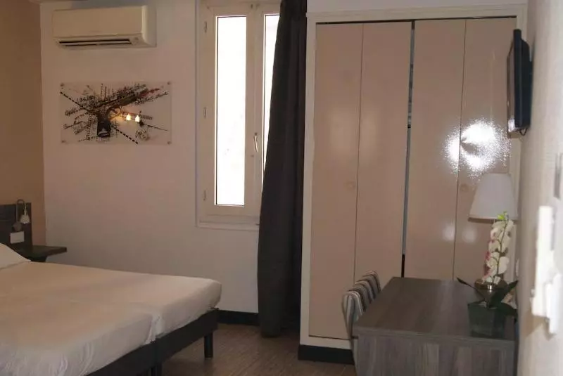 هتل The Originals Boutique, Hôtel Danieli, Avignon