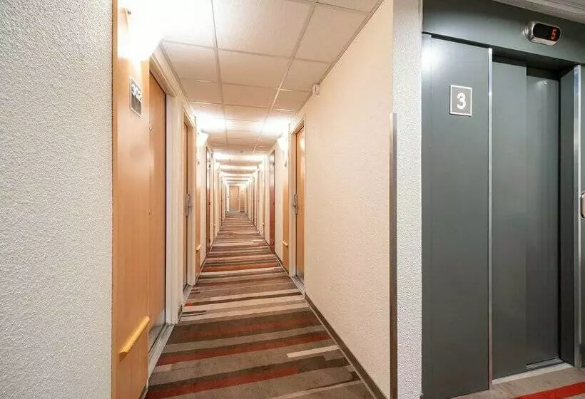 B&B HOTEL Amiens Centre Cathédrale