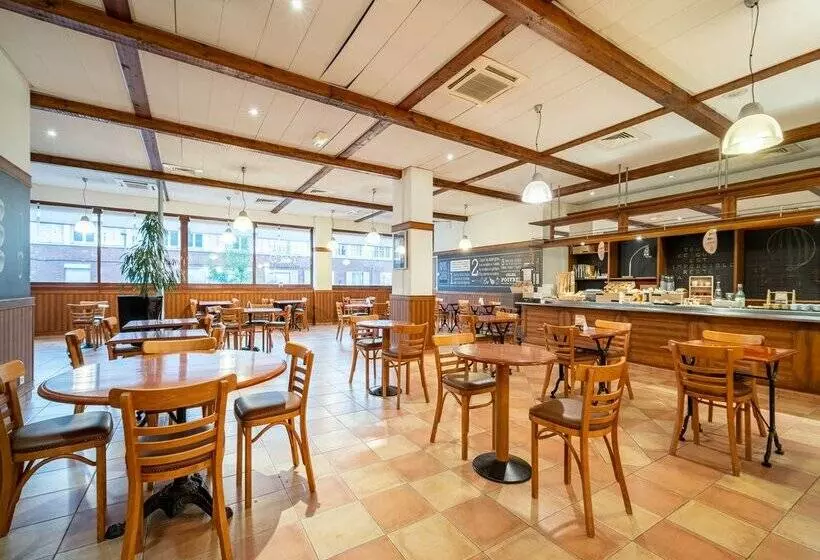 B&B HOTEL Amiens Centre Cathédrale