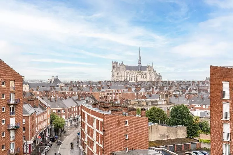 B&B HOTEL Amiens Centre Cathédrale