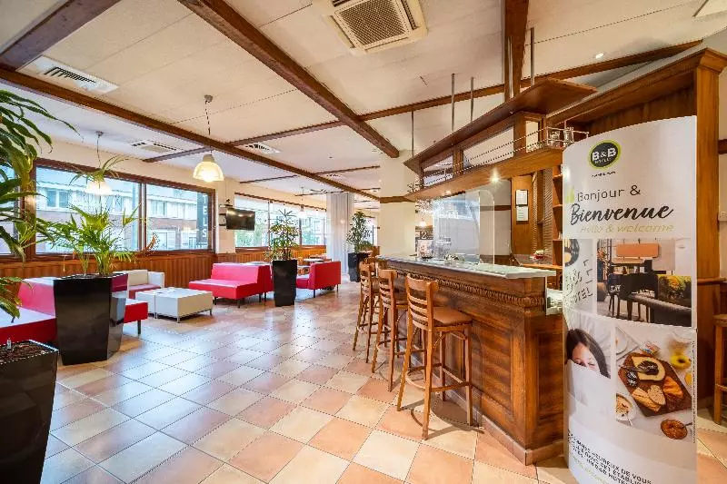 B&B HOTEL Amiens Centre Cathédrale