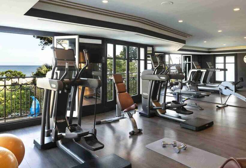 ホテル Barriere L Hermitage