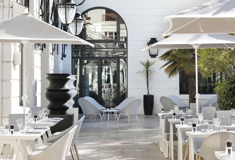 ホテル Barriere L Hermitage