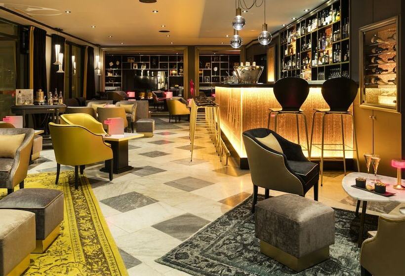 ホテル Barriere L Hermitage