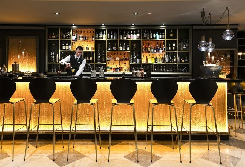 ホテル Barriere L Hermitage