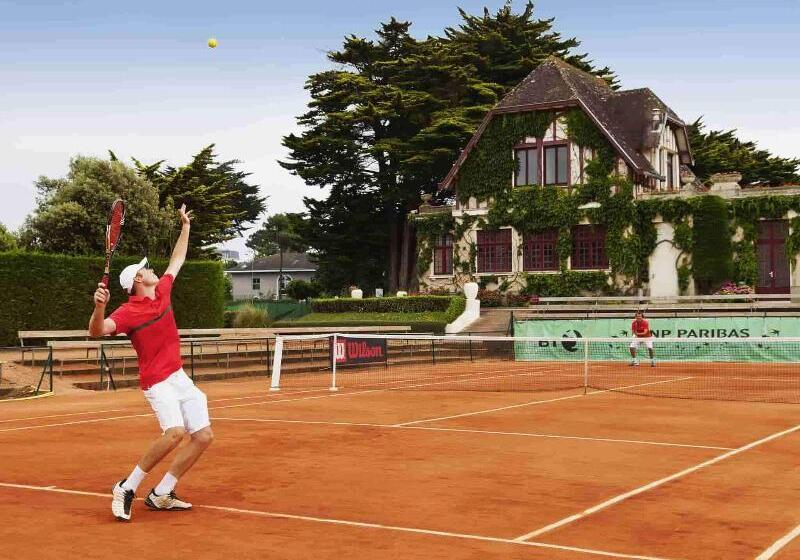 ホテル Barriere L Hermitage