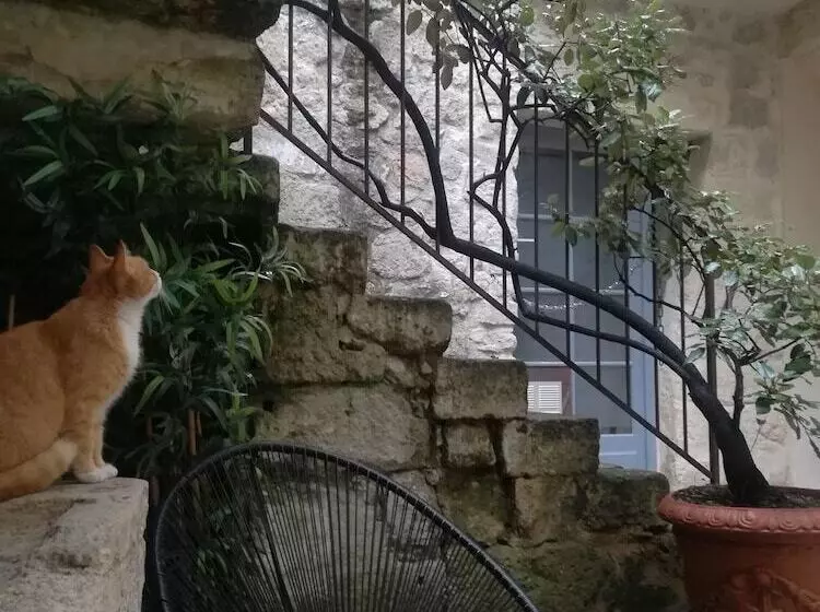 فندق Boutique Hôtel Entraigues