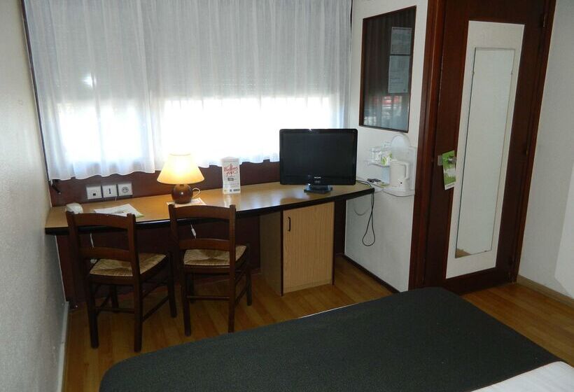 ホテル Campanile Epernay   Dizy 51530