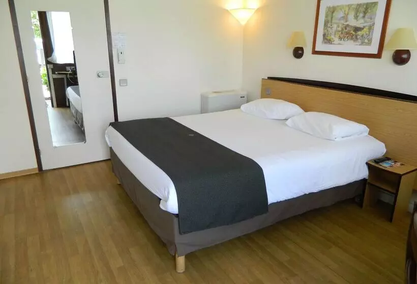 فندق Campanile Epernay   Dizy 51530