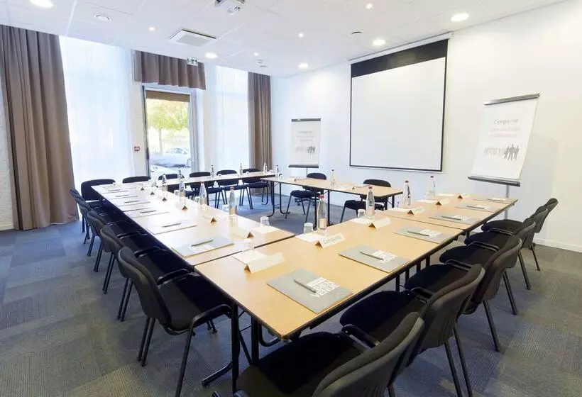 Otel Campanile Lyon Centre  Gare Perrache  Confluence