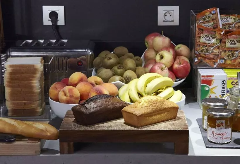 Otel Campanile Lyon Centre  Gare Perrache  Confluence