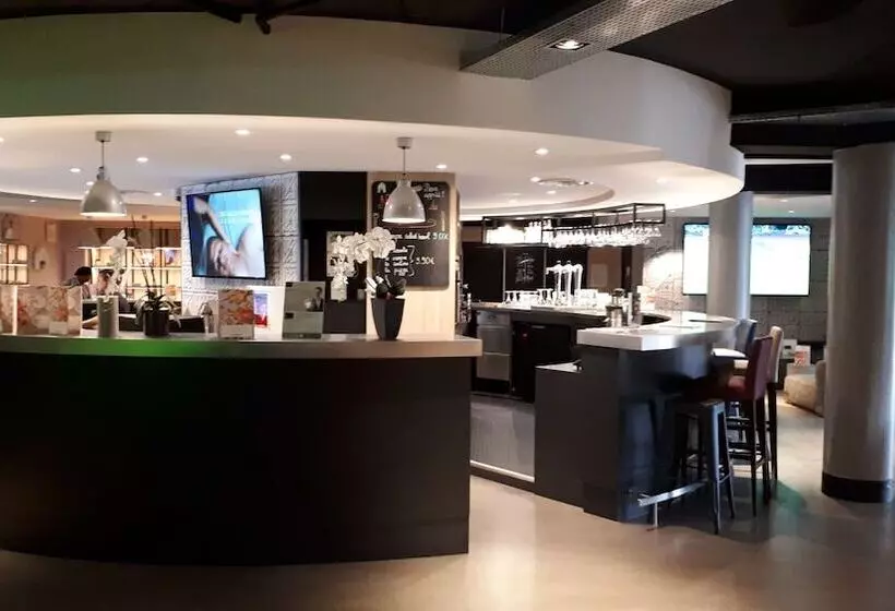 فندق Campanile Marne La Vallee  Torcy