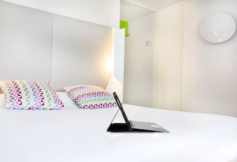 فندق Campanile Marne La Vallee  Torcy