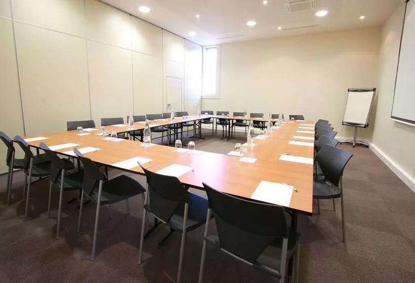 호텔 Campanile Paris Porte D Italie Le Kremlin Bicetre