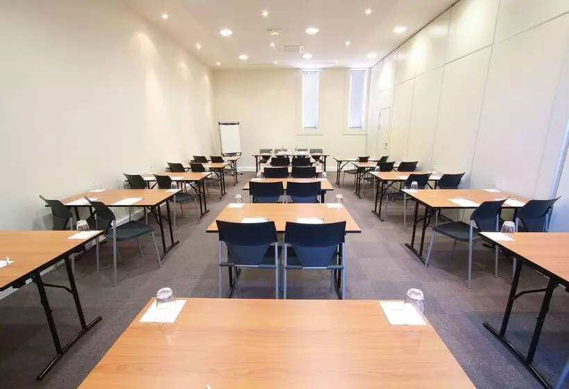 호텔 Campanile Paris Porte D Italie Le Kremlin Bicetre