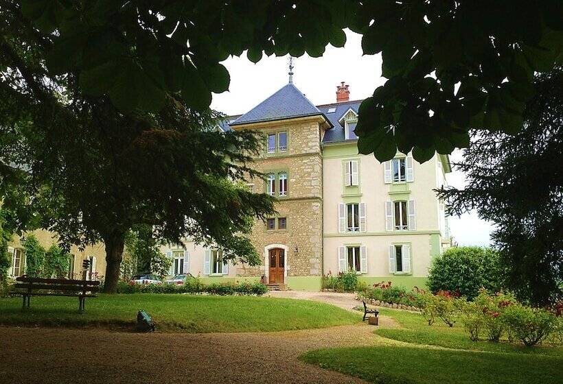 هتل Chateau Des Comtes De Challes