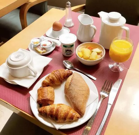 هتل Des 3 Colleges