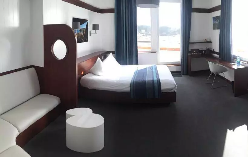 Отель Des Rochers