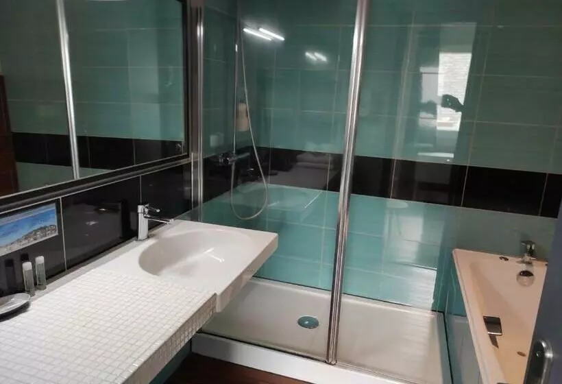 Отель Des Rochers