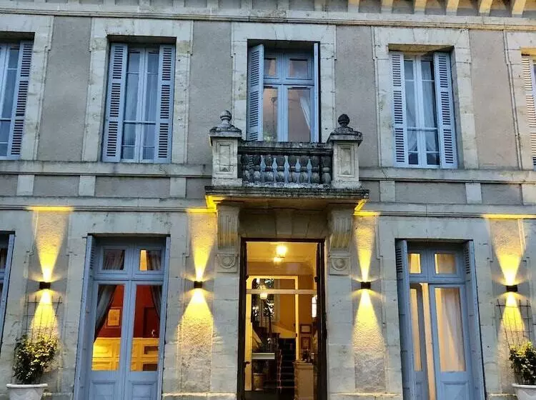 בית מלון כפרי Château Hôtel Edward 1er