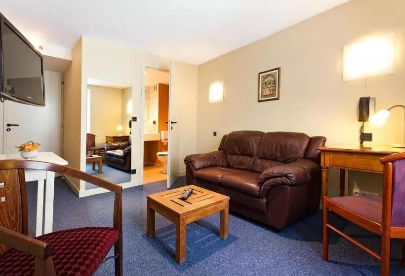 בית מלון כפרי Hôtel Restaurant La Cigogne