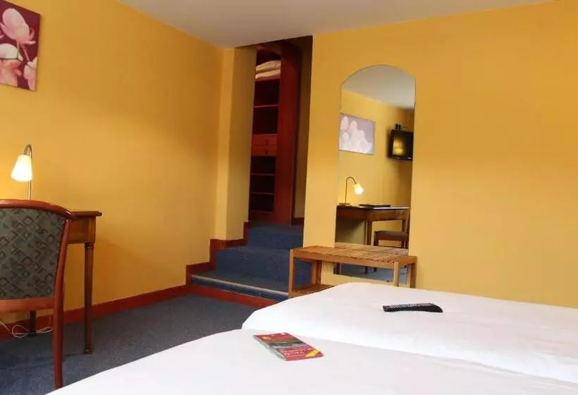 בית מלון כפרי Hôtel Restaurant La Cigogne