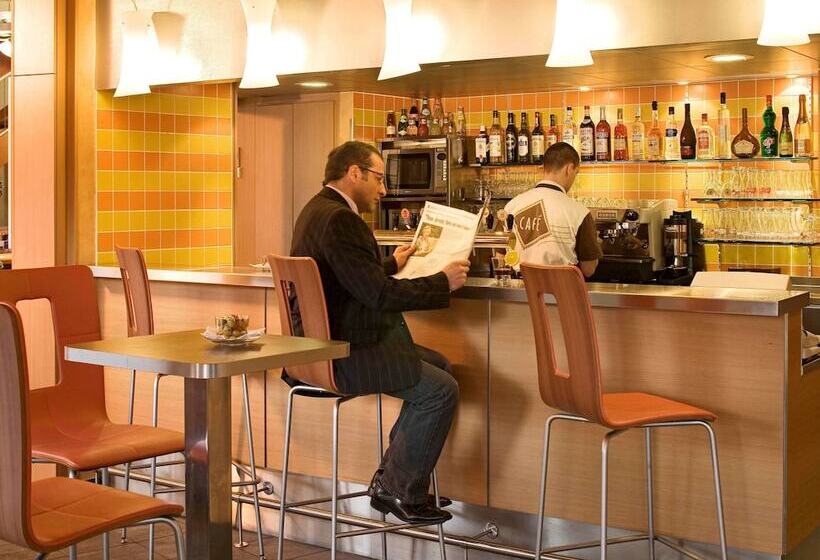 هتل Ibis Bourg En Bresse