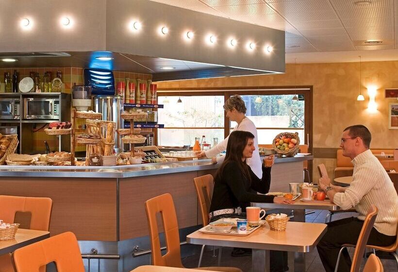 هتل Ibis Bourg En Bresse