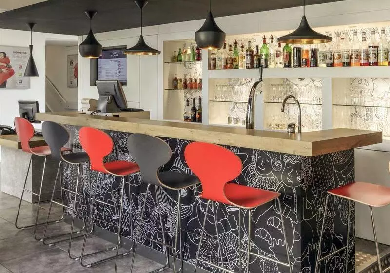 ホテル Ibis Châlonsenchampagne