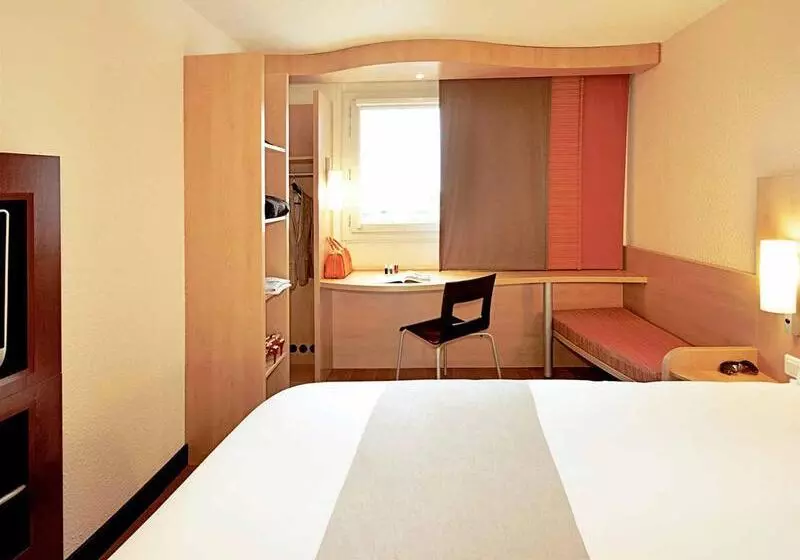 ホテル Ibis Châlonsenchampagne