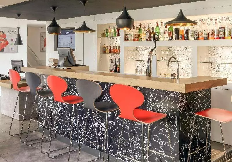 ホテル Ibis Châlonsenchampagne