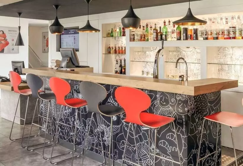 ホテル Ibis Châlonsenchampagne