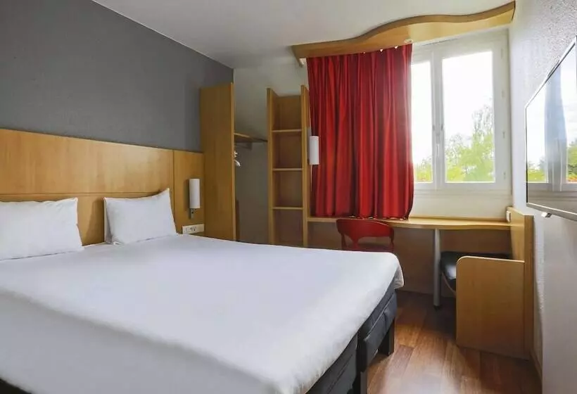 ホテル Ibis Châlonsenchampagne