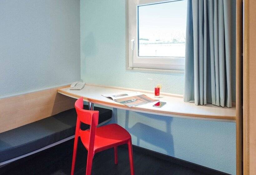 هتل Ibis Dieppe Le Val Druel