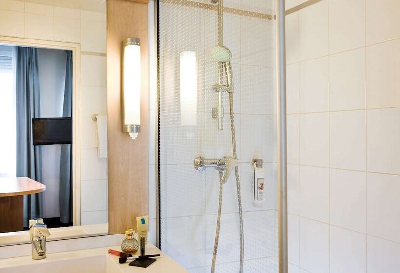 هتل Ibis Dieppe Le Val Druel