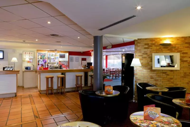 Отель B&B Grenoble Université 2