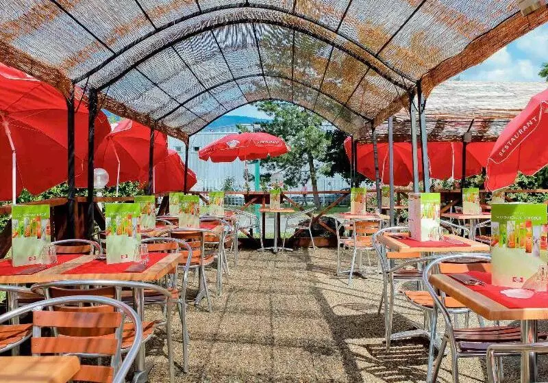 Отель B&B Grenoble Université 2