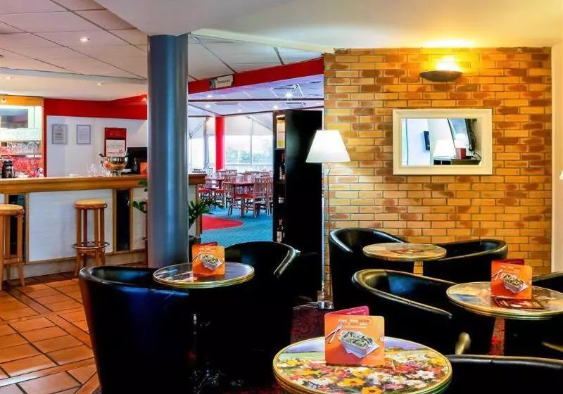 Отель B&B Grenoble Université 2