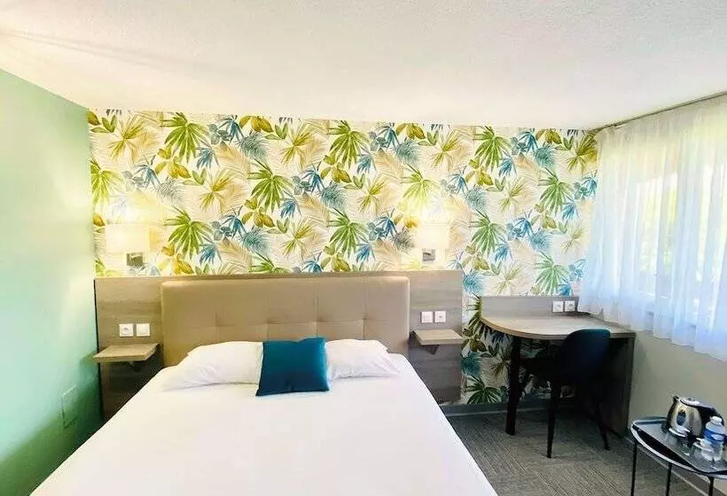 هتل Kyriad Direct Laon