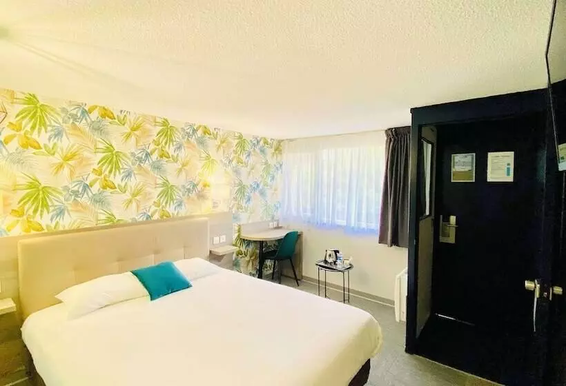 هتل Kyriad Direct Laon