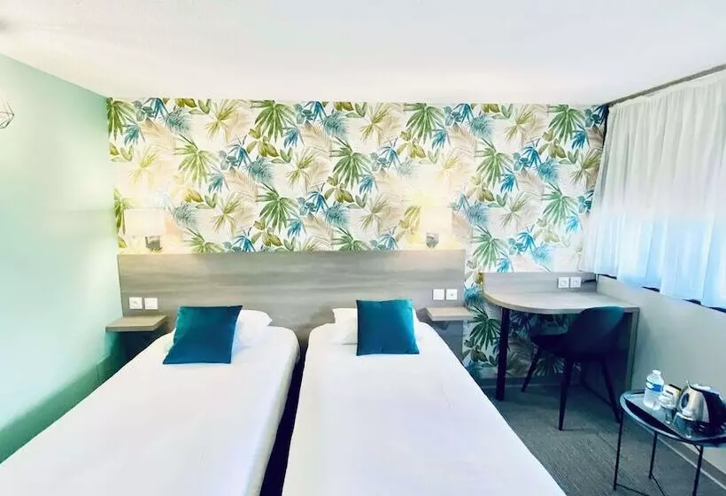 هتل Kyriad Direct Laon