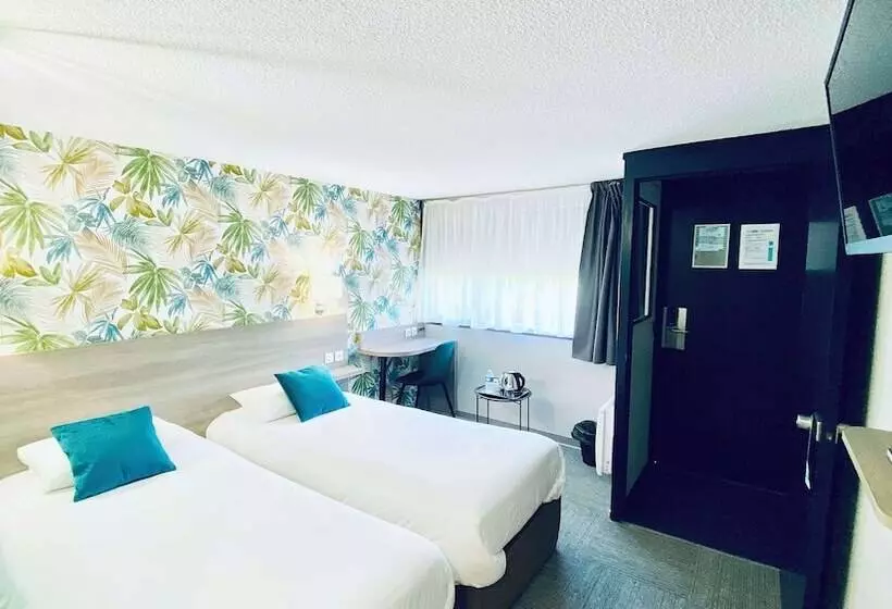 هتل Kyriad Direct Laon