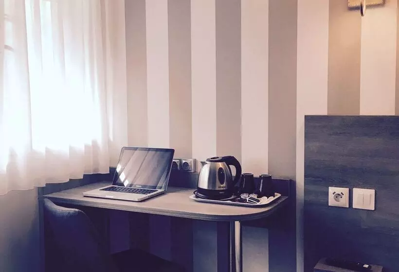 호텔 Kyriad Valenciennes Sud  Rouvignies