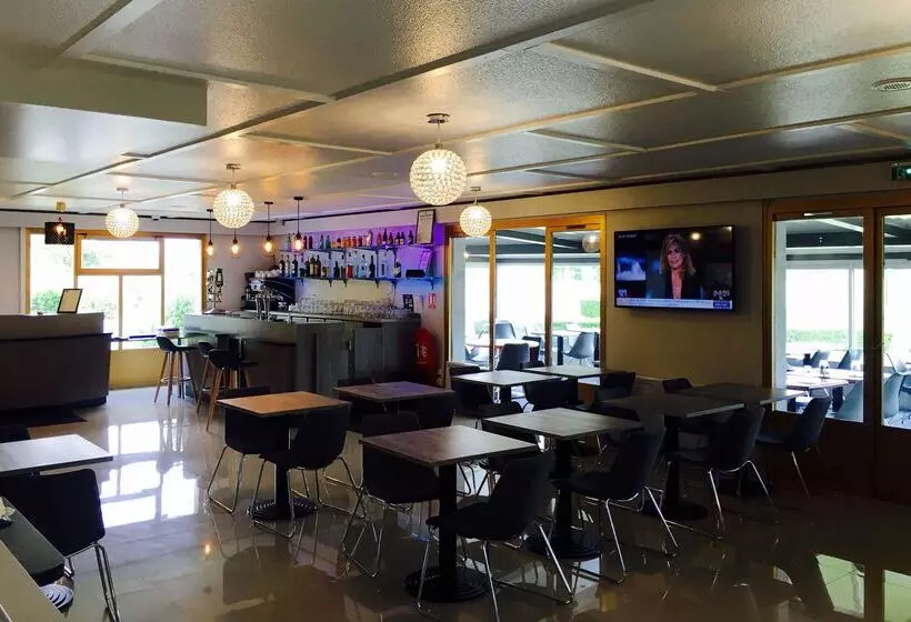 호텔 Kyriad Valenciennes Sud  Rouvignies